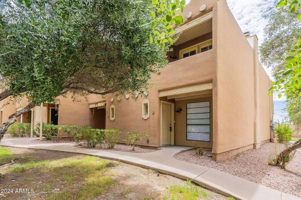 Phoenix, AZ 85020,1425 E DESERT COVE Avenue #21