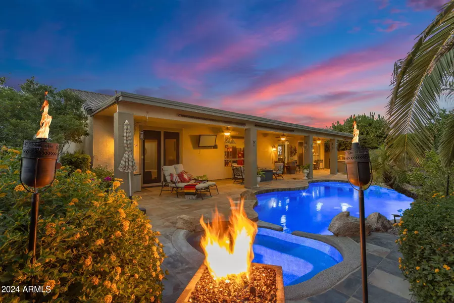 2165 E COUNTY DOWN Drive, Chandler, AZ 85249