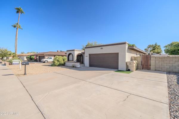 Glendale, AZ 85302,4833 W LAS PALMARITAS Drive