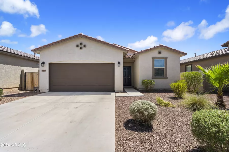 39963 W CRANE Drive, Maricopa, AZ 85138