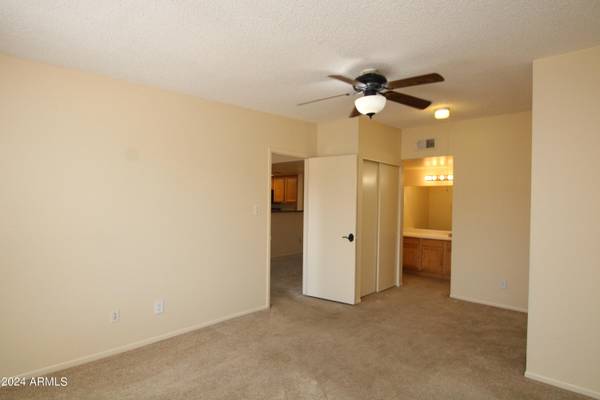 Glendale, AZ 85304,5757 W EUGIE Avenue E #2043