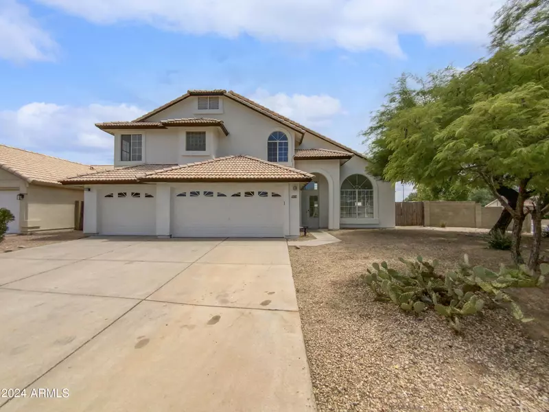 4025 E SAN ANGELO Avenue, Gilbert, AZ 85234