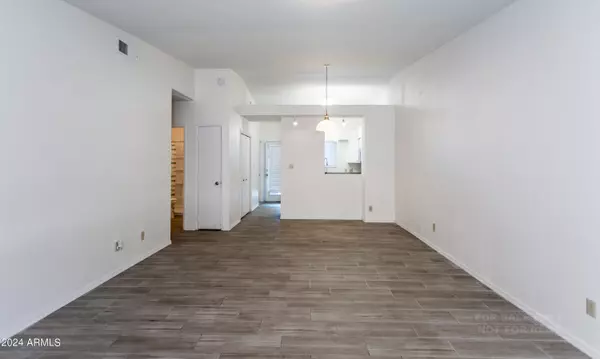 Phoenix, AZ 85017,6230 N 33RD Avenue #120