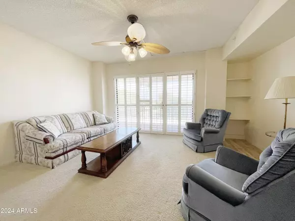 Sun City, AZ 85351,10330 W Thunderbird Boulevard #C325