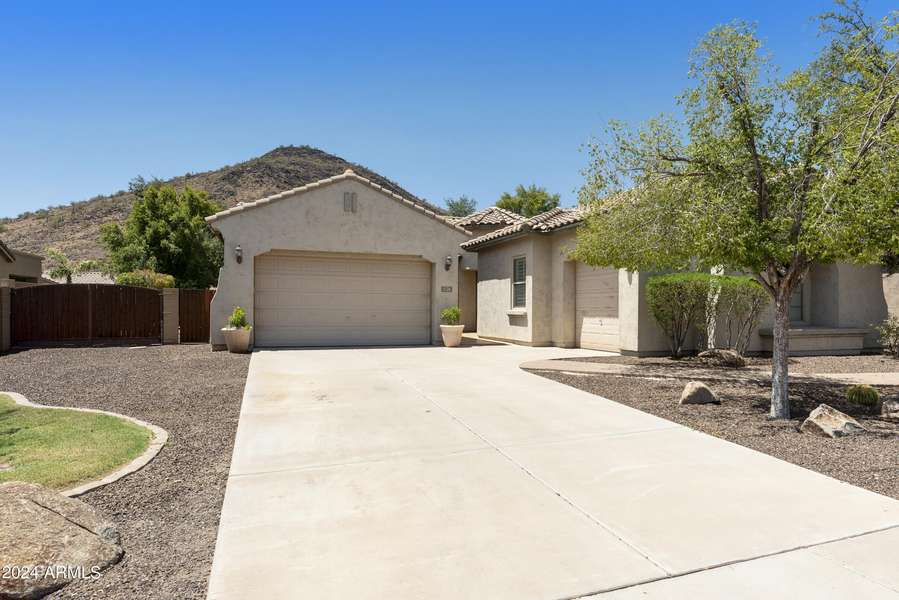 5528 W PARSONS Road, Phoenix, AZ 85083