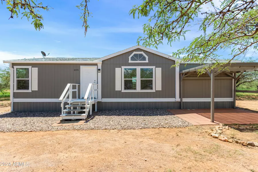 6570 S LA DONNA Lane, Hereford, AZ 85615