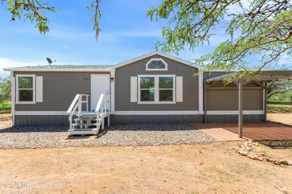 6570 S LA DONNA Lane,  Hereford,  AZ 85615