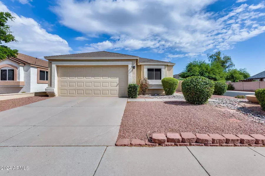 4020 W VILLA LINDA Drive, Glendale, AZ 85310