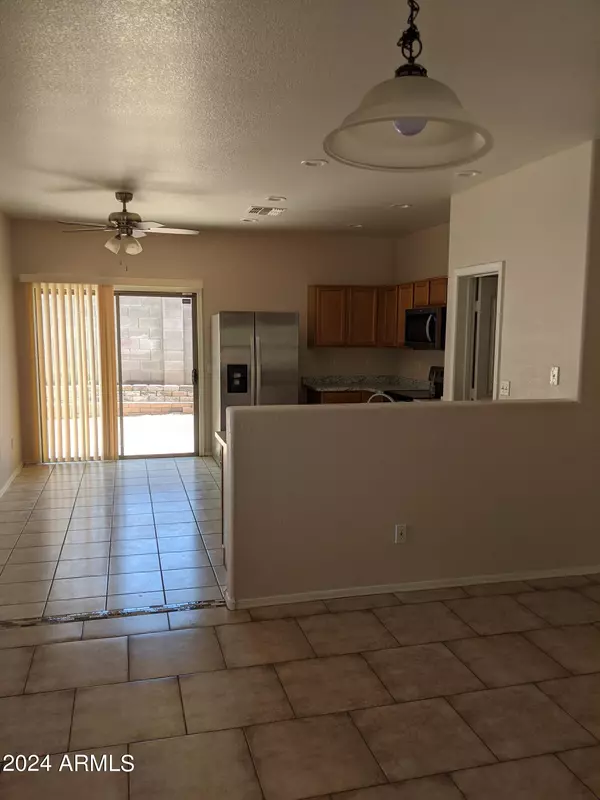 Phoenix, AZ 85043,5905 W ODEUM Lane