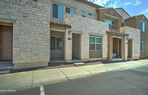 Gilbert, AZ 85297,4579 S RENAISSANCE Drive #103