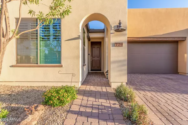 San Tan Valley, AZ 85140,729 E COBBLE STONE Drive