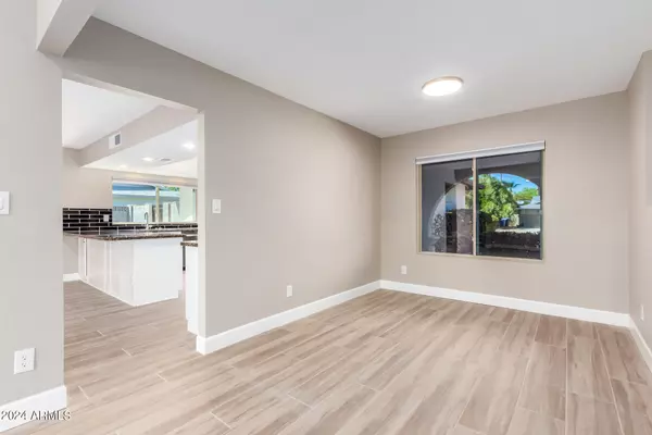 Scottsdale, AZ 85254,4955 E WINDROSE Drive