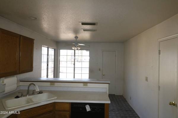 Glendale, AZ 85305,8371 W SIERRA VISTA Drive