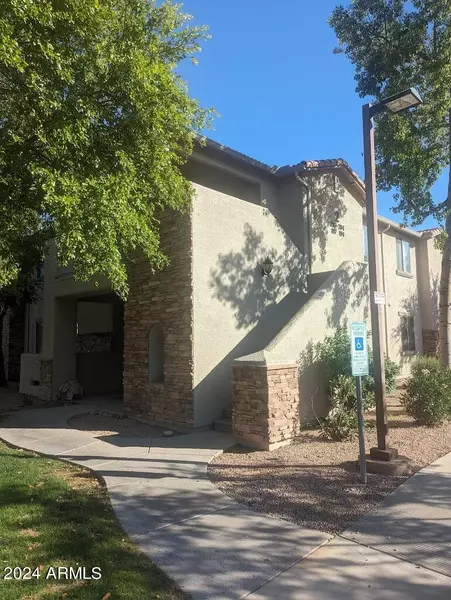 2155 N GRACE Boulevard #206, Chandler, AZ 85225