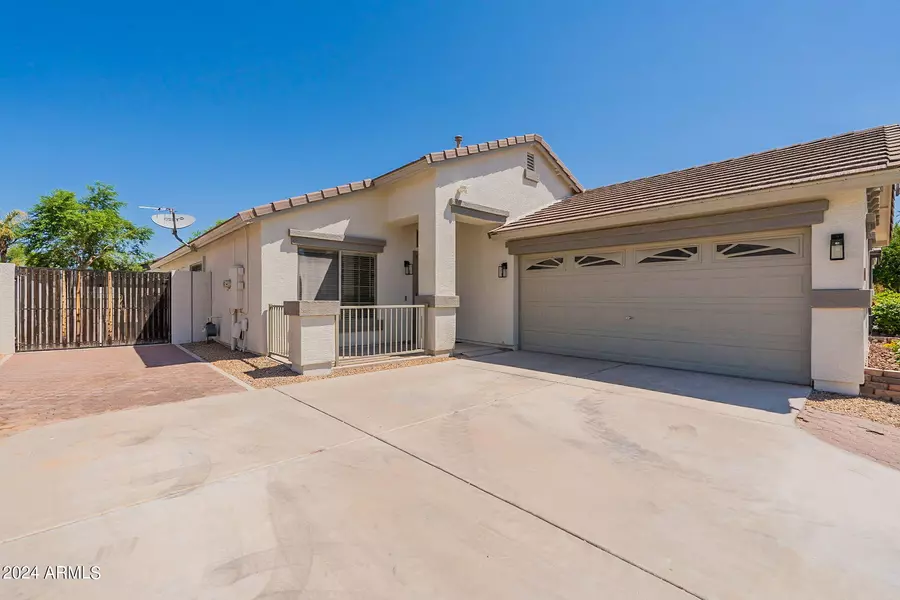 3528 E HOPKINS Road, Gilbert, AZ 85295