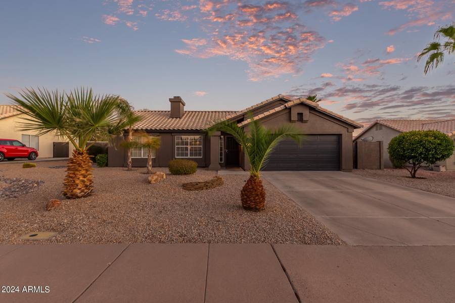 6323 E QUARTZ Street, Mesa, AZ 85215