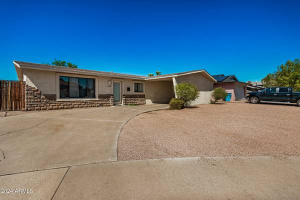 Phoenix, AZ 85053,3128 W Gelding Drive