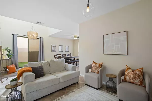 Phoenix, AZ 85048,402 E Redwood Lane