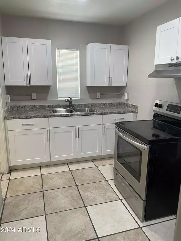 Phoenix, AZ 85009,2730 W MCKINLEY Street