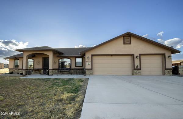 Prescott Valley, AZ 86315,9020 N Covered Wagon Trail --