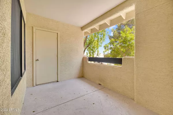 Paradise Valley, AZ 85253,7008 E GOLD DUST Avenue #211