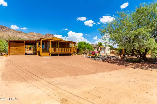 Apache Junction, AZ 85120,1780 W SADDLE BUTTE Street