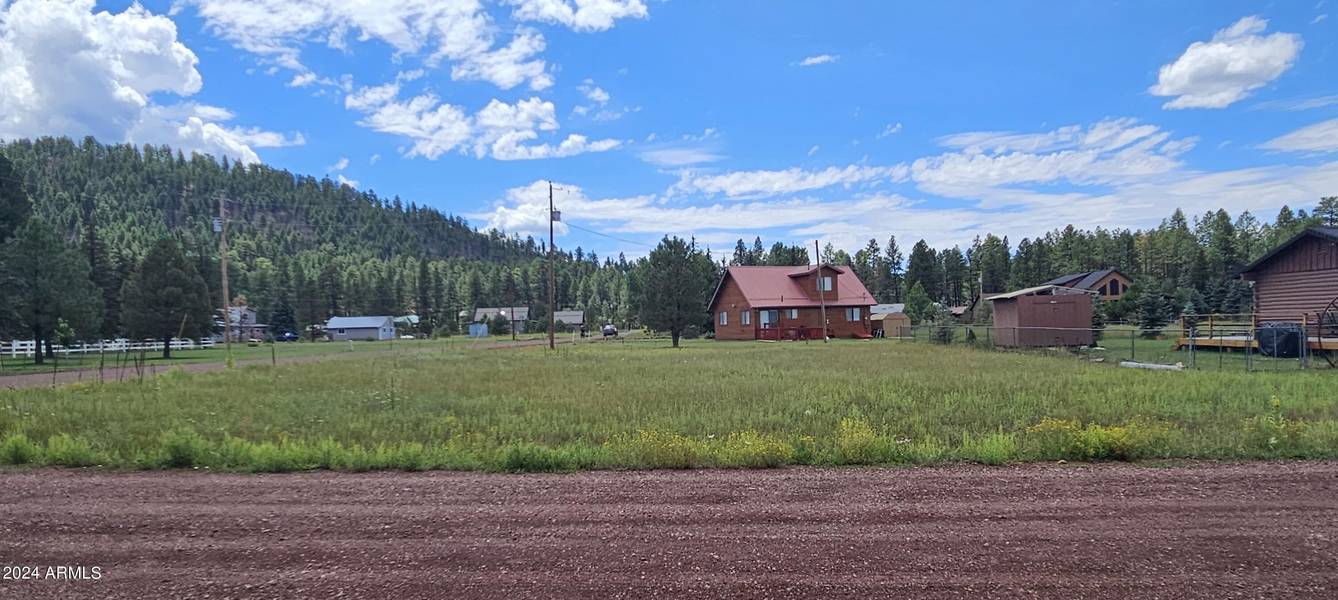 101 W SKYLANE Road #143, Pinetop, AZ 85935