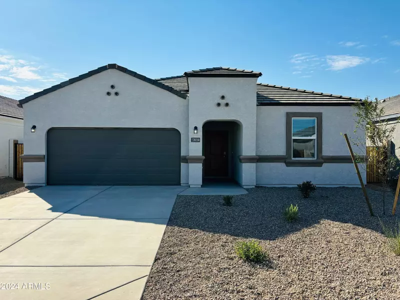 28230 N PLATINUM Drive, San Tan Valley, AZ 85143