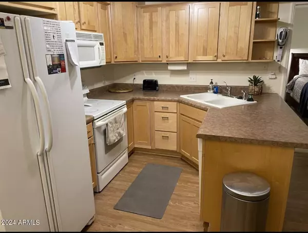 2700 S White Mountain Road #702, Show Low, AZ 85901