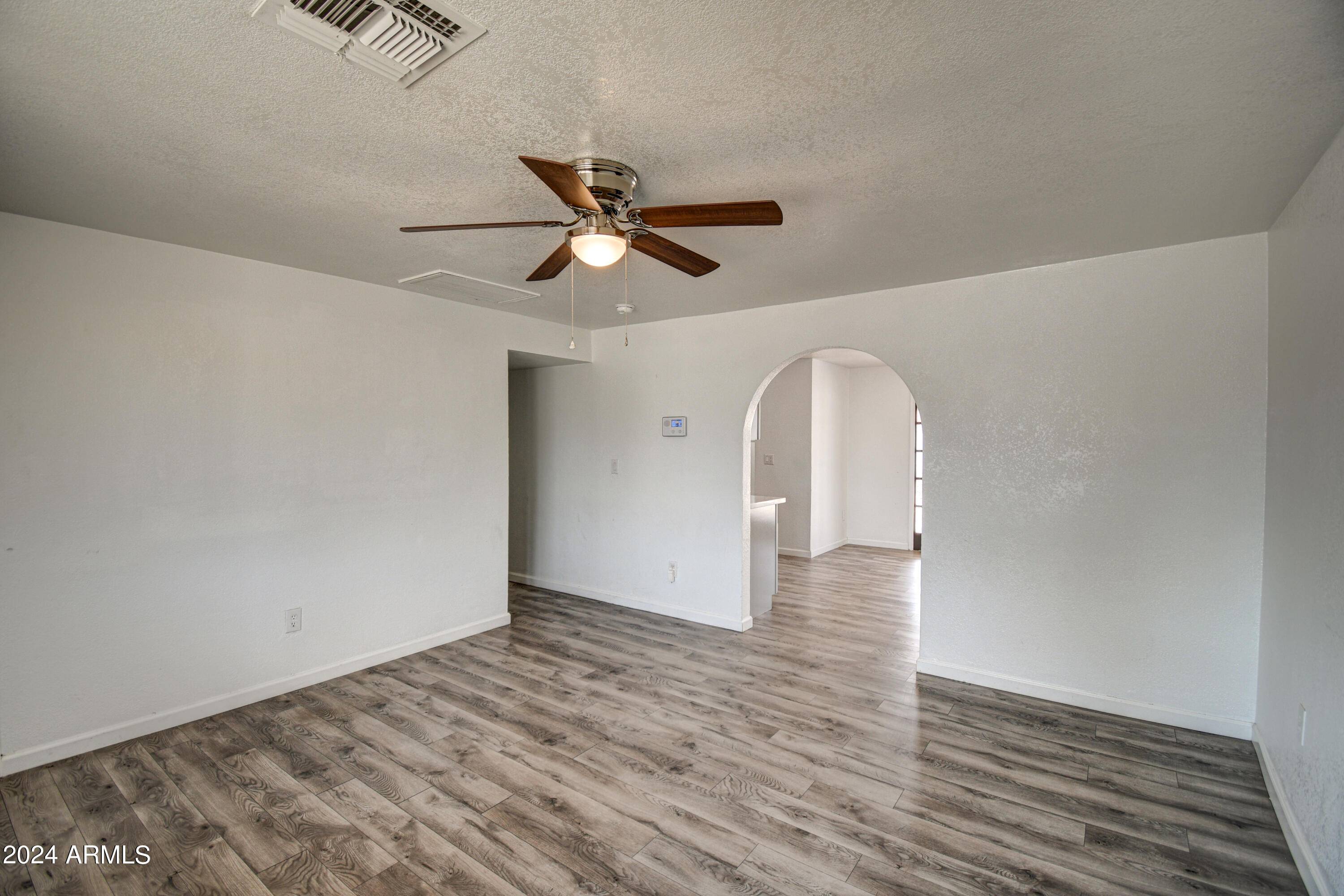 Phoenix, AZ 85035,5736 W BERKELEY Road