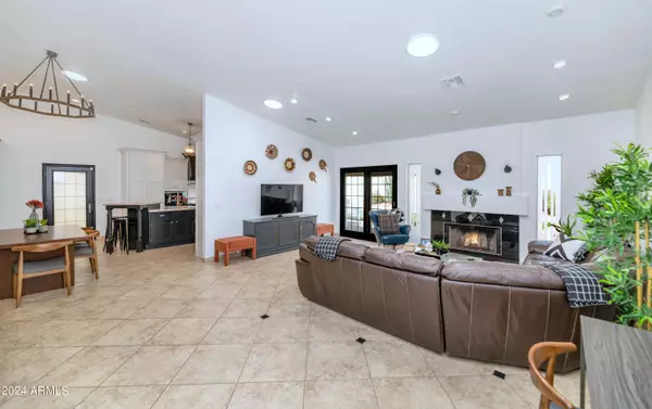 Scottsdale, AZ 85254,5714 E Claire Drive