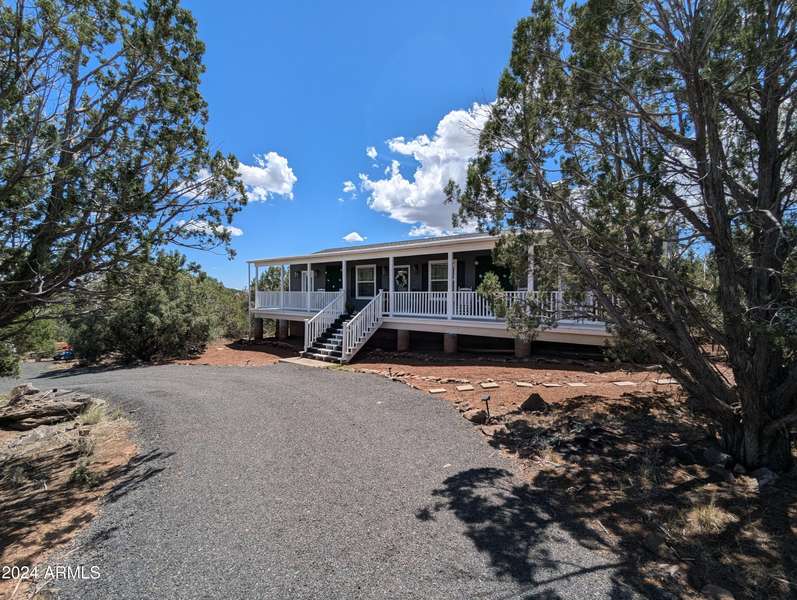 2576 W Roberts Road, Williams, AZ 86046