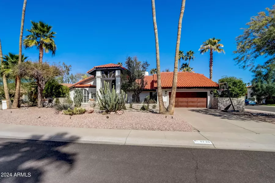 9736 E COCHISE Drive, Scottsdale, AZ 85258