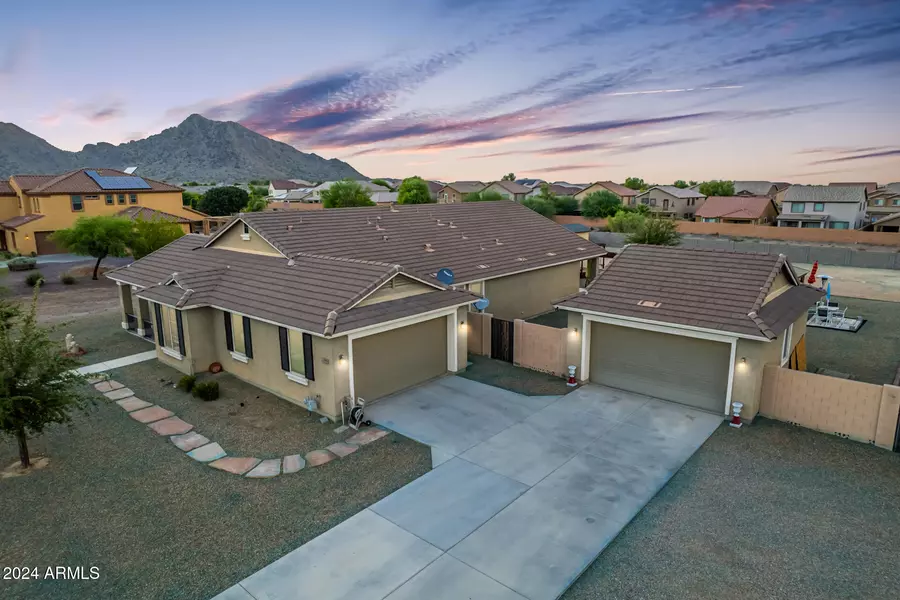 3760 W ROBERTS Road, San Tan Valley, AZ 85144