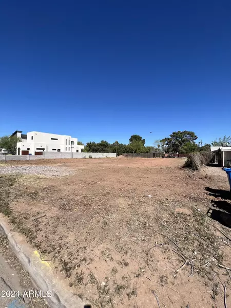 2329 N 29th Street #0, Phoenix, AZ 85008