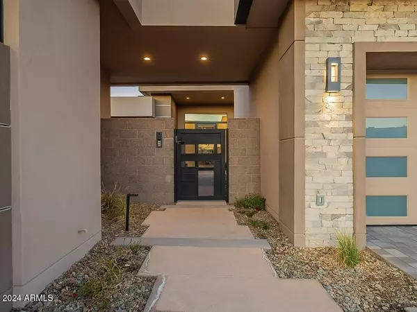 Scottsdale, AZ 85262,37200 N CAVE CREEK Road #1005