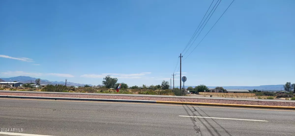 Golden Valley, AZ 86413,4286 S US HIGHWAY 68 -- #16