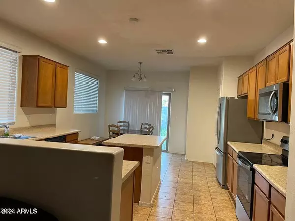 Phoenix, AZ 85043,7329 W PRESTON Lane