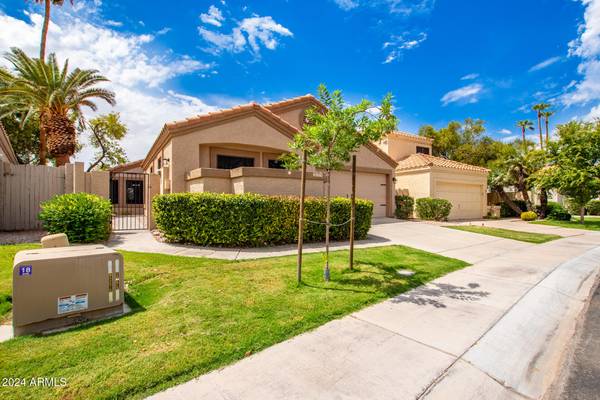 Gilbert, AZ 85234,329 E VAUGHN Avenue