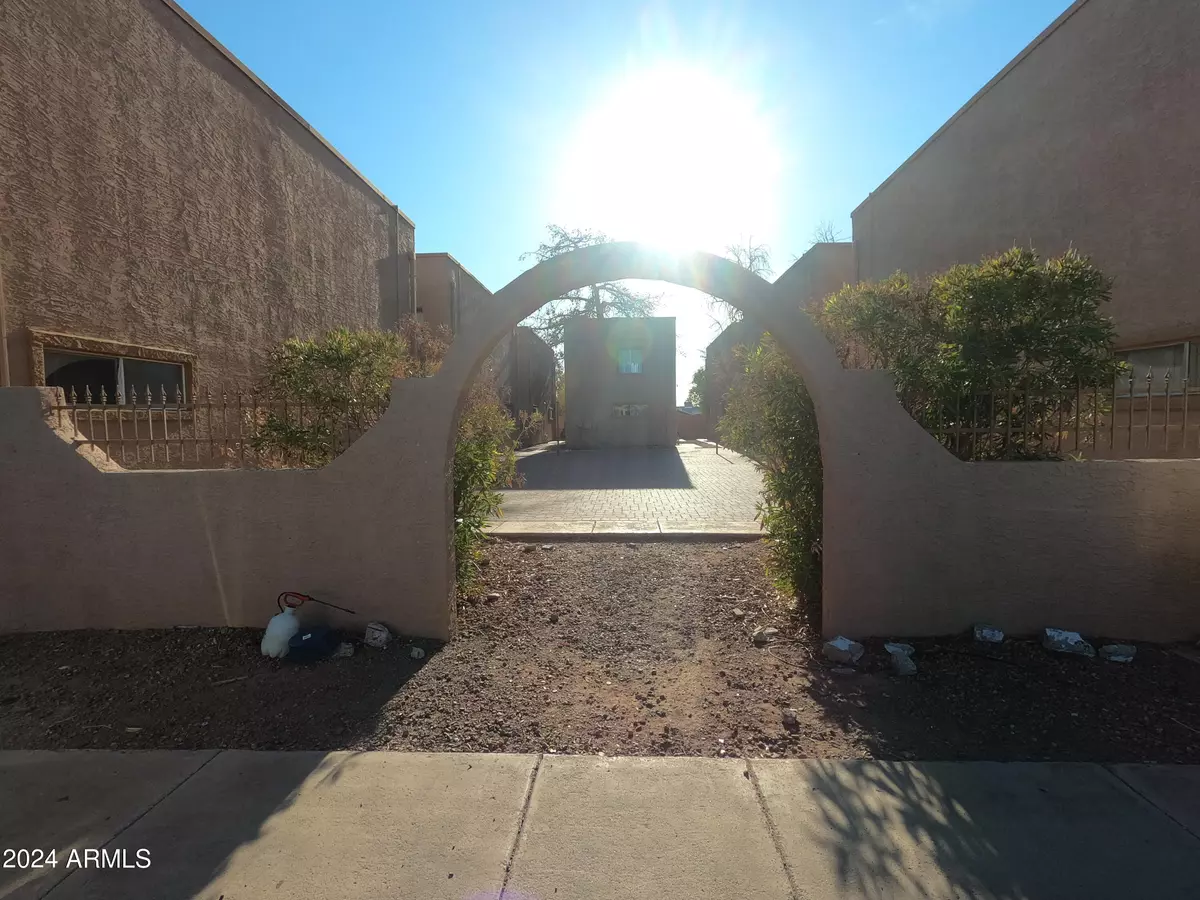 Glendale, AZ 85301,6302 N 64TH Drive #14