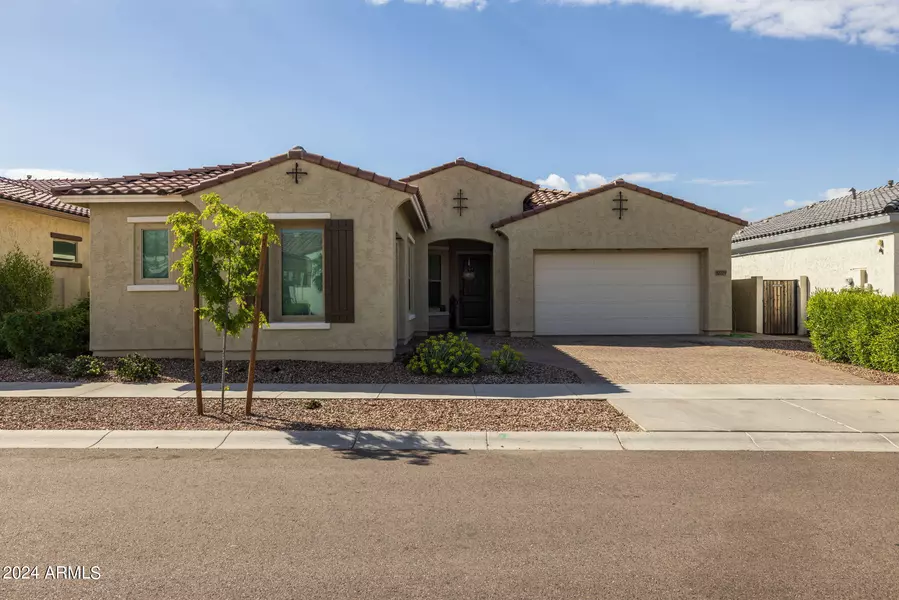 10709 E THORNTON Avenue, Mesa, AZ 85212