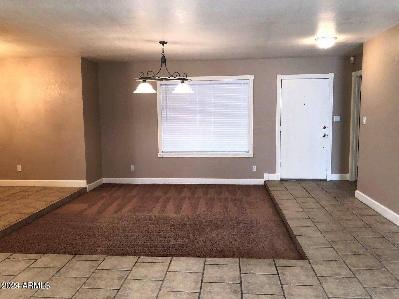 Scottsdale, AZ 85254,4937 E VOLTAIRE Avenue