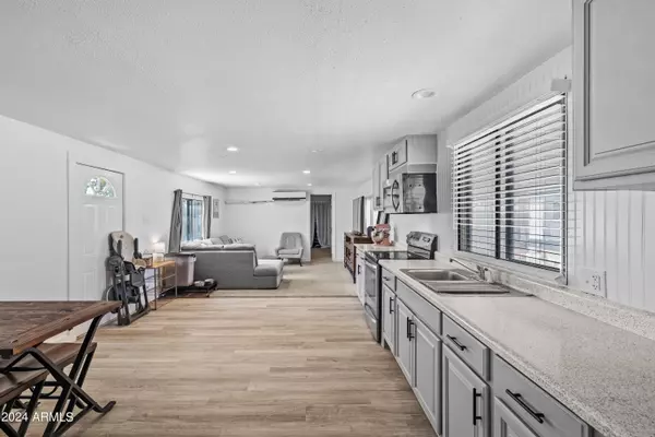 Glendale, AZ 85301,8601 N 71ST Avenue #140