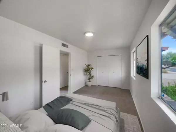 Mesa, AZ 85205,704 N 65TH Way