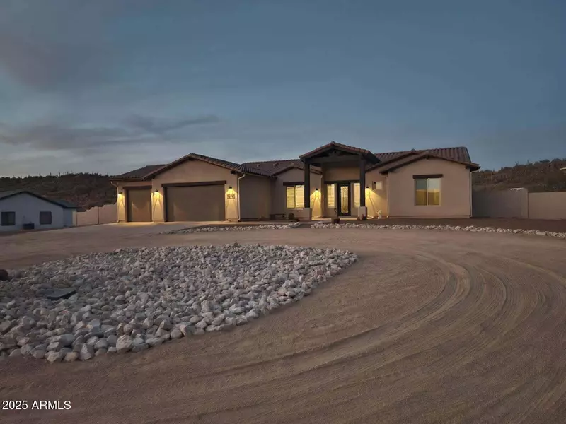 48515 N 13TH Avenue, New River, AZ 85087