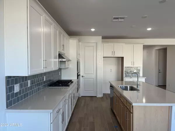 Peoria, AZ 85383,7674 W TETHER Trail
