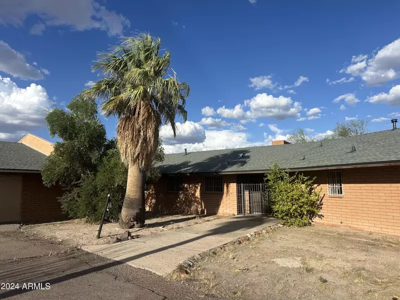 1880 W YUCCA Drive, Wickenburg, AZ 85390