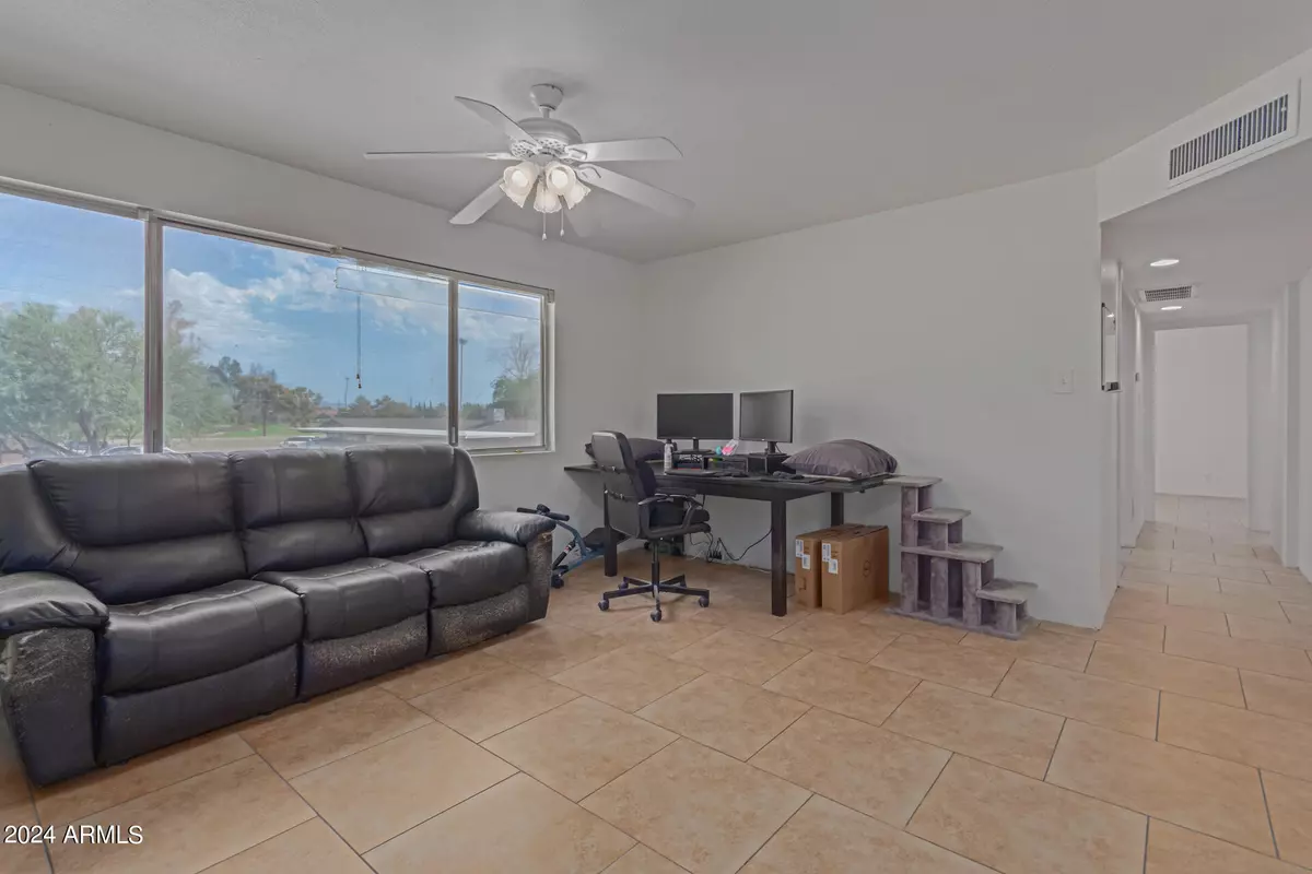 Mesa, AZ 85201,424 W BROWN Road #230