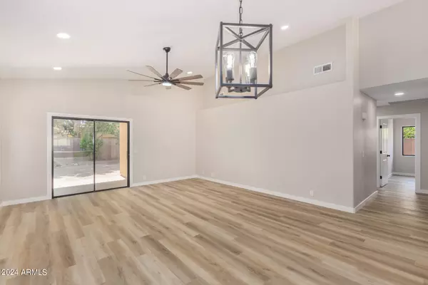 Chandler, AZ 85248,2243 W MYRTLE Drive