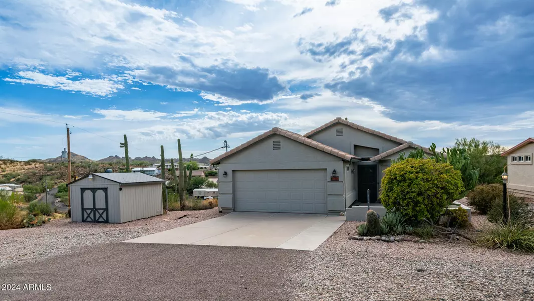 156 N Cleopatra Street, Queen Valley, AZ 85118